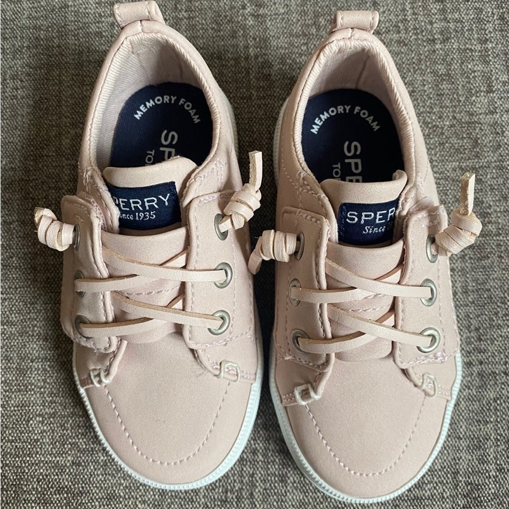 Toddler Girl Sperrys with Velcro closure size 6c